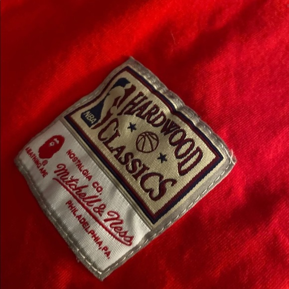 Bape X Mitchell&Ness Bulls shirt - Picture 3 of 5